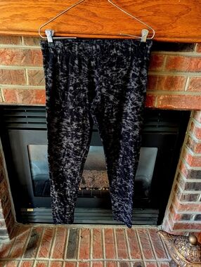 Maurice's Black Tie-Dye Leggings Size Medium